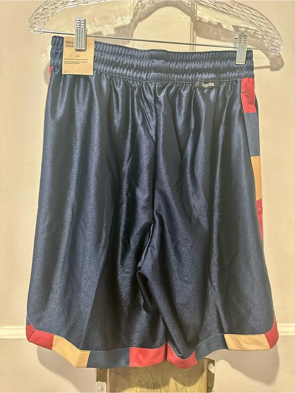 Nike Cleveland Cavaliers Basketball Shorts Classic Edition Men’s Small NWT